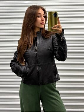 90s fitted Y2K chic going out LOFT Black Leather Jacket